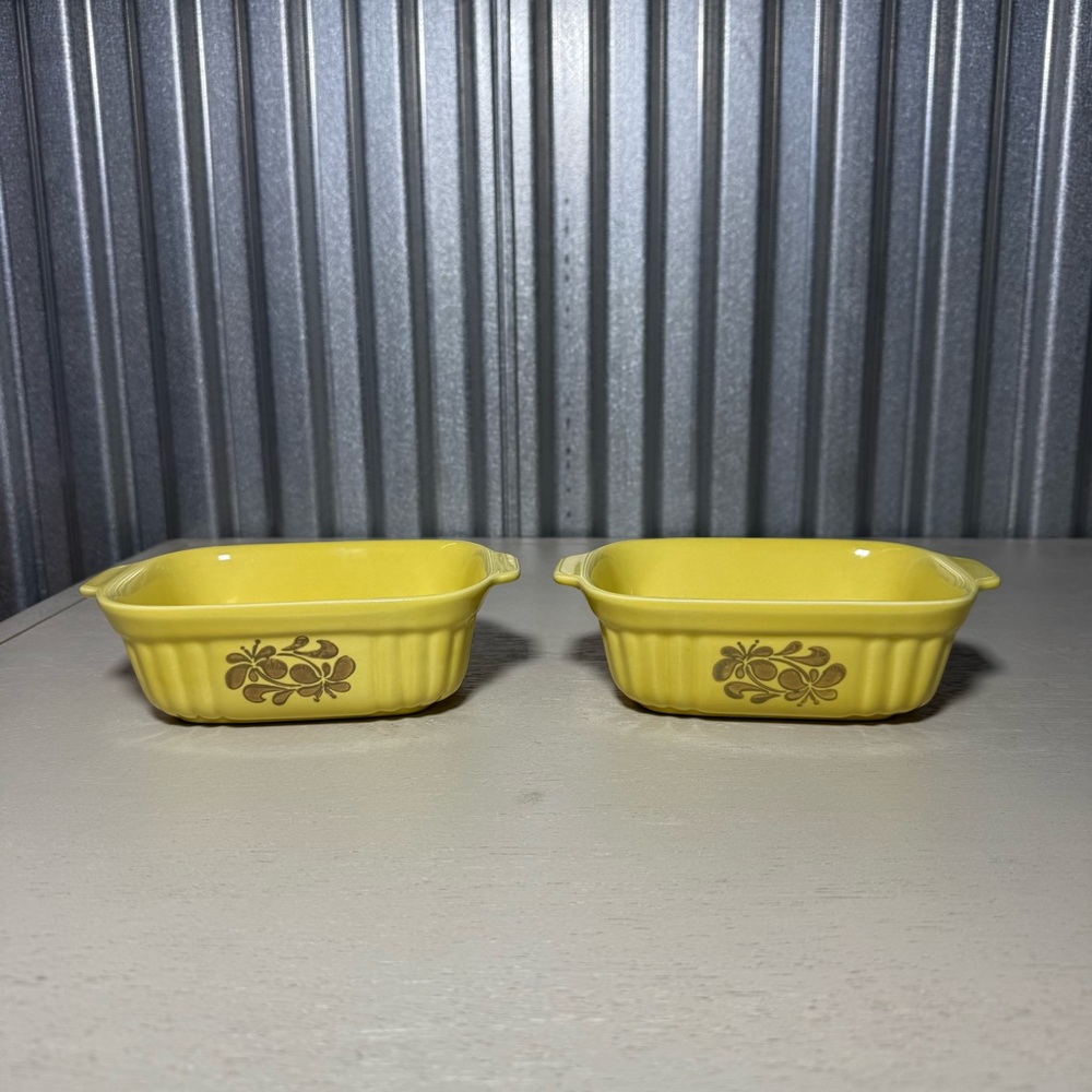 Authentic Vintage Pfaltzgraff 1983 Yellow Ceramic Baking Dishes Set of 2